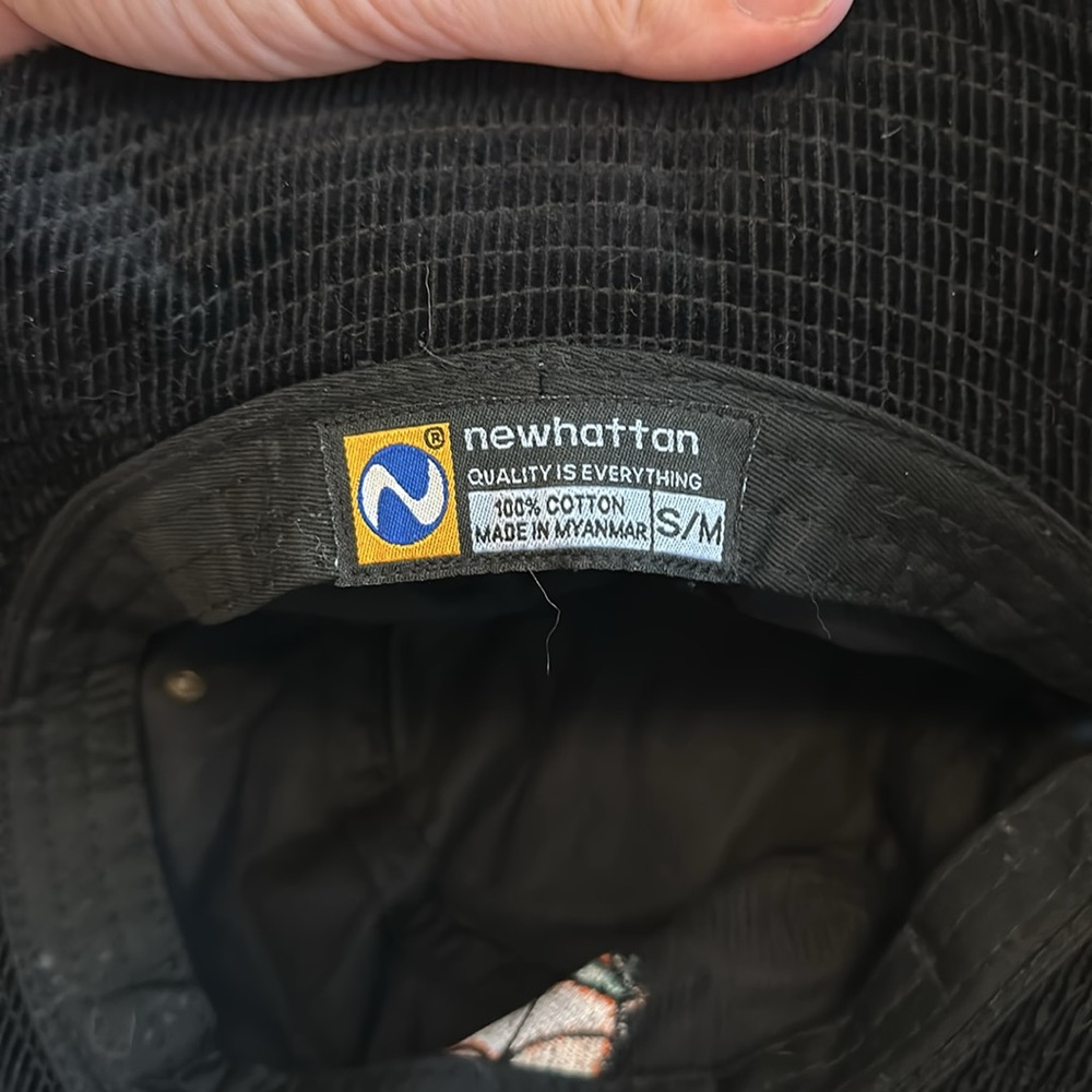bucket hat - Picture 3 of 3
